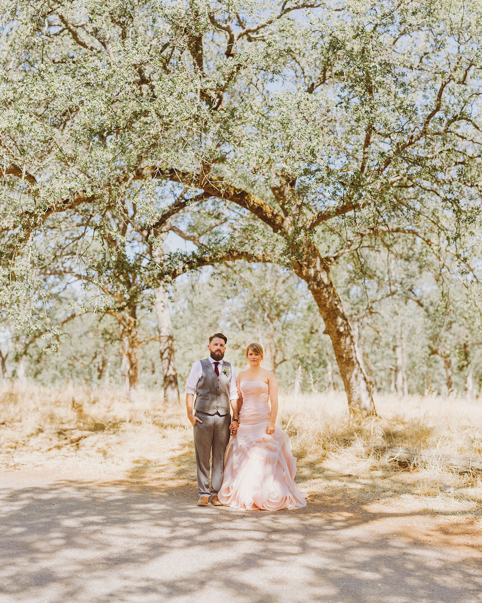 Brenizer Method of Bride and Groom under oak trees in Bidwell Park | Backyard Chico California Wedding